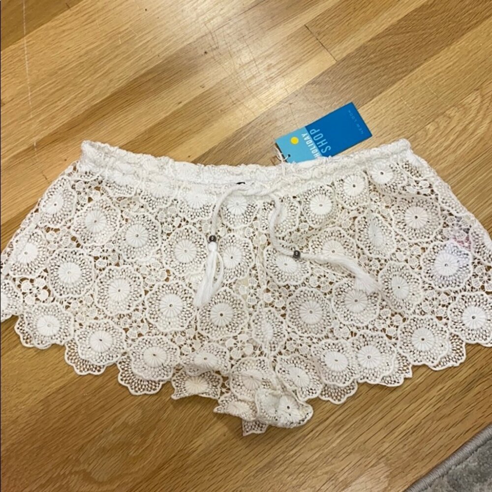 Lace crochet shorts NWT
